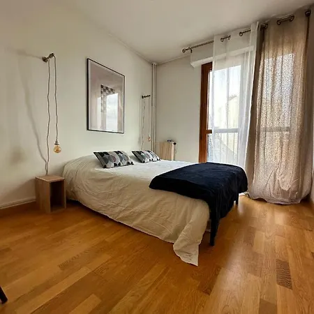 Les Temps Heureux 15' Paris 10' Du Stade De France * Saint-Denis-en-Margeride